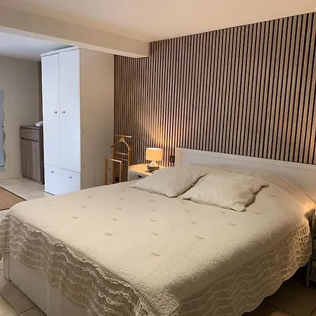 Domaine Au Gna Pidgier Typique 2 Etoiles Holiday home *