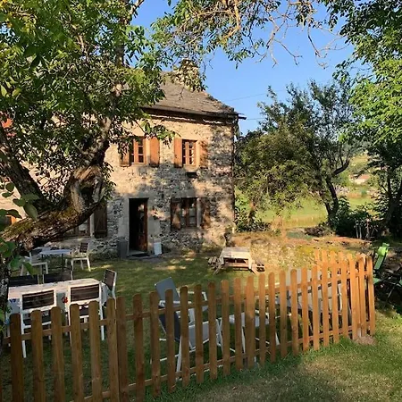 Дом отдыха Domaine Au Gna ! Saint-Hostien